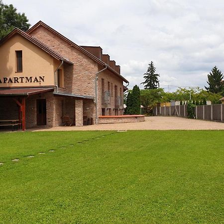 Gyulai Fuerdoe Apartman Exterior foto