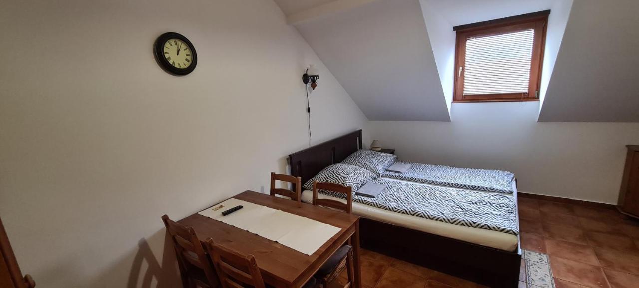 Gyulai Fuerdoe Apartman Exterior foto